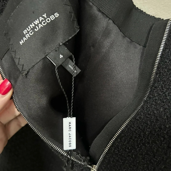 Runway Marc Jacobs | DOUBLE-FACE BOUCLE PENCIL WOOL A-line SKIRT - Picture 7 of 12